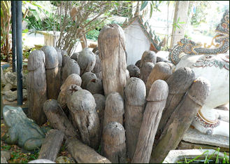 20120501-lingam Carved_wooden_lingam.jpg
